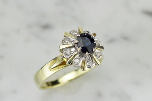 VINTAGE ESTATE SAPPHIRE & DIAMOND HALO RING ON 14ct YELLOW & WHITE GOLD