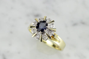 VINTAGE ESTATE SAPPHIRE & DIAMOND HALO RING ON 14ct YELLOW & WHITE GOLD