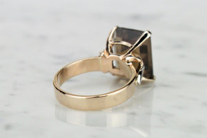 VINTAGE MID CENTURY c1960’s SMOKY QUARTZ COCKTAIL RING ON 9ct YELLOW GOLD