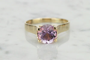 VINTAGE MID CENTURY c1960’s AMETHYST RING ON 9ct YELLOW GOLD