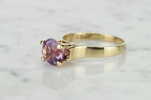 VINTAGE MID CENTURY c1960’s AMETHYST RING ON 9ct YELLOW GOLD