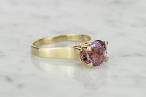 VINTAGE MID CENTURY c1960’s AMETHYST RING ON 9ct YELLOW GOLD