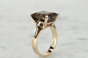 VINTAGE MID CENTURY c1960’s SMOKY QUARTZ COCKTAIL RING ON 9ct YELLOW GOLD