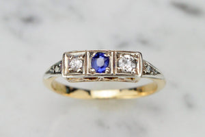 ANTIQUE ART DEC0 c1920 SAPPHIRE & DIAMOND TRILOGY RING ON 18ct YELLOW GOLD & PLATINUM