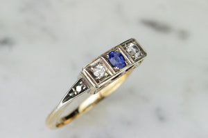 ANTIQUE ART DEC0 c1920 SAPPHIRE & DIAMOND TRILOGY RING ON 18ct YELLOW GOLD & PLATINUM