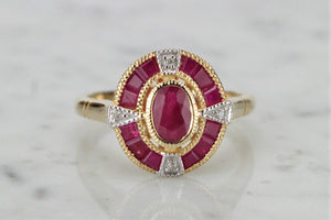 MODERN LATE EDWARDIAN/EARLY ART DECO STYLE .86ct RUBY & DIAMOND RING ON 9ct YELLOW GOLD