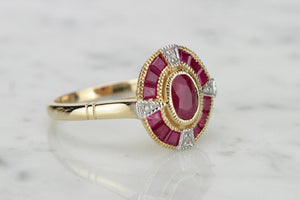 MODERN LATE EDWARDIAN/EARLY ART DECO STYLE .86ct RUBY & DIAMOND RING ON 9ct YELLOW GOLD