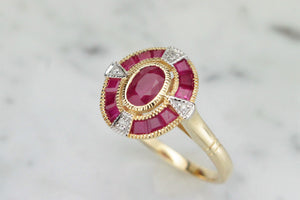 MODERN LATE EDWARDIAN/EARLY ART DECO STYLE .86ct RUBY & DIAMOND RING ON 9ct YELLOW GOLD