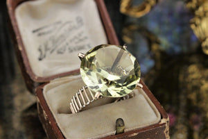 VINTAGE MID CENTURY c1960’s 20ct MINTY GREEN PRASIOLITE COCKTAIL RING ON 9ct YELLOW GOLD