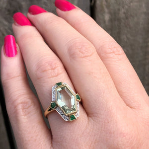 MODERN ART DECO STYLE 4.2ct PRASIOLITE, EMERALD & DIAMOND COCKTAIL RING ON 9ct YELLOW GOLD