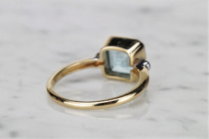 MODERN 3.6ct TOPAZ & DIAMOND RING ON 9ct YELLOW GOLD