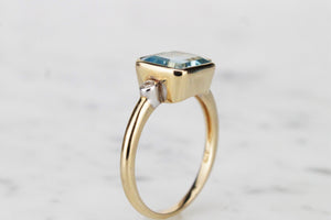 MODERN 3.6ct TOPAZ & DIAMOND RING ON 9ct YELLOW GOLD