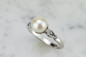 ORIGINAL ART DECO c1930 PEARL & DIAMOND RING ON 18ct WHITE GOLD