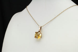 VINTAGE ESTATE 8ct NATURAL CITRINE & DIAMOND ENHANCER ON 9ct ROSE GOLD