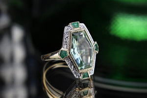 MODERN ART DECO STYLE 4.2ct PRASIOLITE, EMERALD & DIAMOND COCKTAIL RING ON 9ct YELLOW GOLD