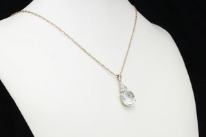 VINTAGE ESTATE BLUE TOPAZ & DIAMOND PENDANT ON 9ct WHITE GOLD