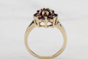 VINTAGE ESTATE GARNET CLUSTER RING ON 9ct YELLOW GOLD