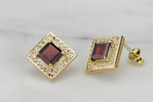 VINTAGE ESTATE GARNET & DIAMOND EARRINGS ON 18ct YELLOW GOLD