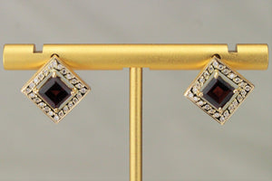 VINTAGE ESTATE GARNET & DIAMOND EARRINGS ON 18ct YELLOW GOLD