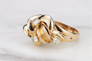 CONTEMPORARY ITALIAN DIAMOND RING ON 18ct YELLOW GOLD