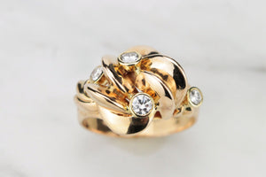 CONTEMPORARY ITALIAN DIAMOND RING ON 18ct YELLOW GOLD