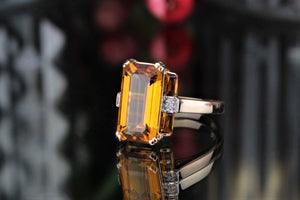 MODERN 5.2ct CITRINE AND DIAMOND COCKTAIL RING ON 9ct YELLOW GOLD