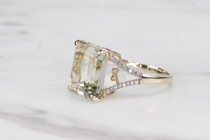 MODERN PRASIOLITE & DIAMOND COCKTAIL RING ON 9ct YELLOW GOLD