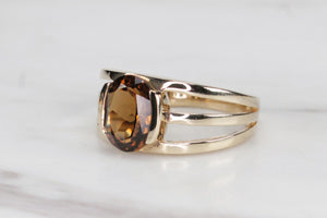 MODERN BESPOKE SMOKY QUARTZ RING ON 9ct YELLOW GOLD