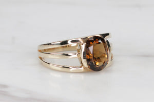 MODERN BESPOKE SMOKY QUARTZ RING ON 9ct YELLOW GOLD