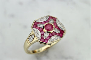 MODERN ART DECO STYLE RUBY & DIAMOND RING ON 9ct YELLOW GOLD