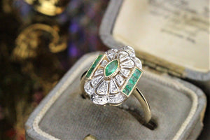 MODERN ART DECO STYLE EMERALD AND DIAMOND RING ON 9CT YELLOW AND WHITE GOLD