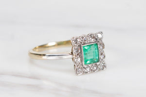 ORIGINAL ART DECO c1930 EMERALD & DIAMOND HALO RING ON 18ct YELLOW GOLD & PLATINUM