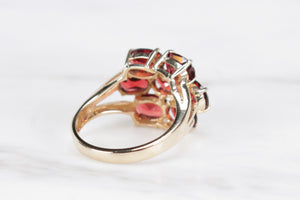 MODERN ESTATE PYROPE GARNET CLUSTER RING ON 9ct YELLOW GOLD