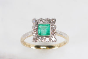 ORIGINAL ART DECO c1930 EMERALD & DIAMOND HALO RING ON 18ct YELLOW GOLD & PLATINUM