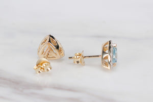MODERN AQUAMARINE & DIAMOND EARRINGS ON 14ct YELLOW GOLD