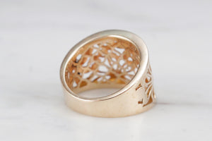 RETRO FILIGREE FLOWER RING ON 9ct YELLOW GOLD