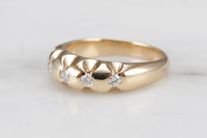 MODERN ESTATE FIVE STONE DIMAOND RING ON 18ct YELLOW GOLD