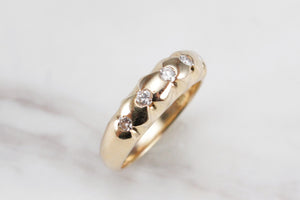 MODERN ESTATE FIVE STONE DIMAOND RING ON 18ct YELLOW GOLD