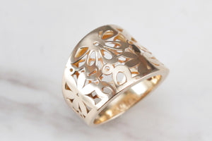 RETRO FILIGREE FLOWER RING ON 9ct YELLOW GOLD