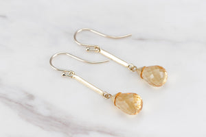 MODERN CITRINE EARRINGS ON 18ct YELLOW GOLD