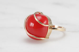 MID CENTURY c1960 CORAL RING ON 18ct YELLOW GOLD