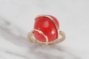 MID CENTURY c1960 CORAL RING ON 18ct YELLOW GOLD