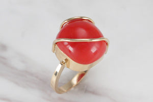 MID CENTURY c1960 CORAL RING ON 18ct YELLOW GOLD