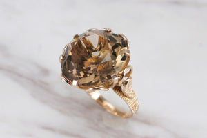 VINTAGE MID CENTURY 13.3CT SMOKY QUARTZ RING ON 9ct YELLOW GOLD