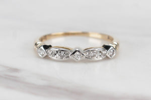 ANTIQUE ART DECO c1920 SEVEN STONE DIAMOND BAND RING ON 18ct YELLOW GOLD & PLATINUM