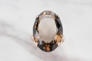 VINTAGE MID CENTURY c1960 20.5ct SMOKY QUARTZ COCKTAIL RING ON 18ct YELLOW GOLD