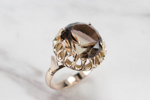 VINTAGE MID CENTURY 7ct SMOKY QUARTZ COCKTAIL RING ON 14ct YELLOW GOLD