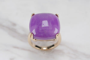 MODERN BESPOKE LAVENDER JADE COCKTAIL RING ON 9ct YELLOW GOLD