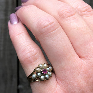 ANTIQUE GEORGIAN c1830-37 RUBY AND SEED PEARL CLUSTER RING ON 18ct YELLOW GOLD