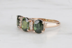 VINTAGE c1960/70 NATURAL AUSTRALIAN GREEN SAPPHIRE & DIAMOND RING ON 14ct YELLOW GOLD